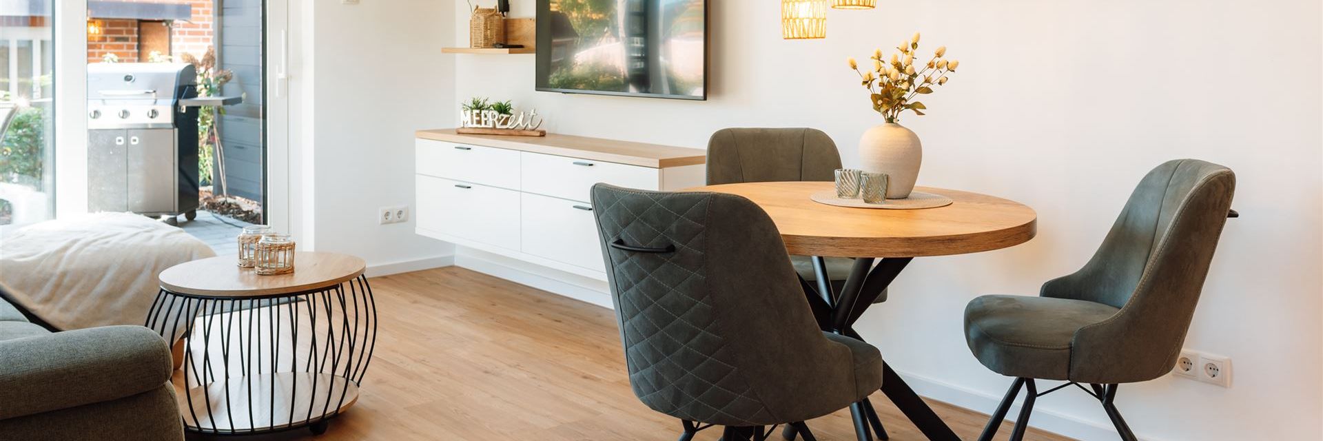 Quartier 18, Wohnung 1, Überblick Essbereich und Fernseher