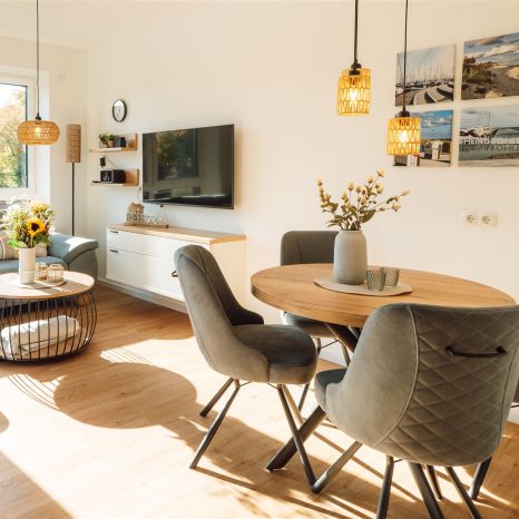 Quartier 18, Wohnung 4, Blick von der Küche in den Wohn- und Essbereich